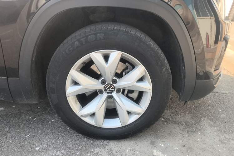 Used Volkswagen Teramont 2021 380TSI Four-Wheel Drive Luxury Edition Right Front Wheel Hub