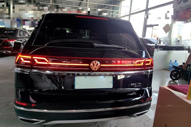 Used Volkswagen Teramont 2021 380TSI Four-Wheel Drive Prestige Luxury Edition Right Rear Taillight
