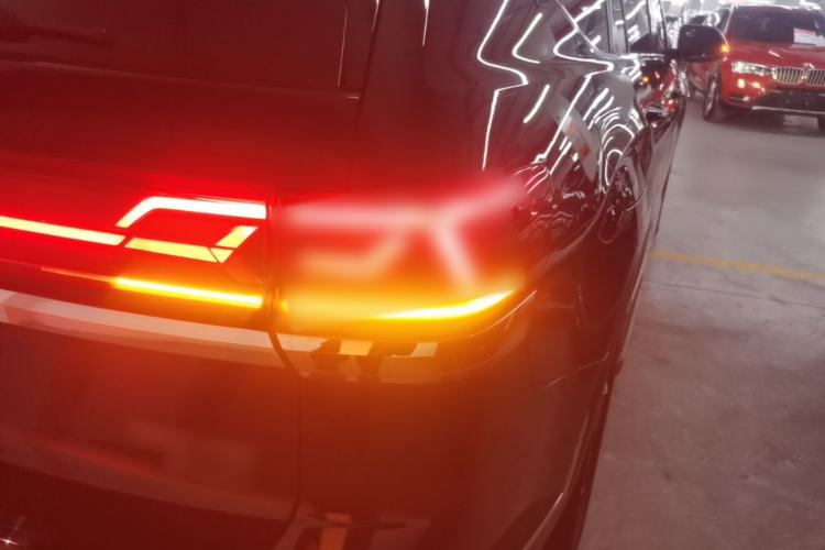 Used Volkswagen Teramont 2021 380TSI Four-Wheel Drive Prestige Luxury Edition Right Rear Taillight