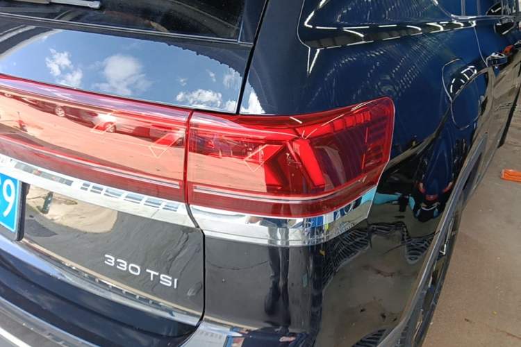 Used Volkswagen Teramont 2021 330TSI Two-Wheel-Drive Prestige Luxury Edition Right Rear Taillight