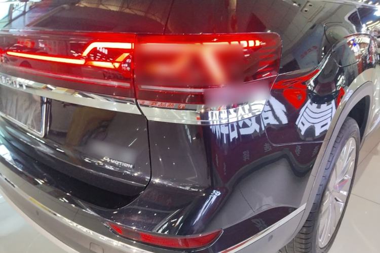 Used Volkswagen Teramont 2021 380TSI Four-Wheel Drive Prestige Flagship Edition Right Rear Taillight