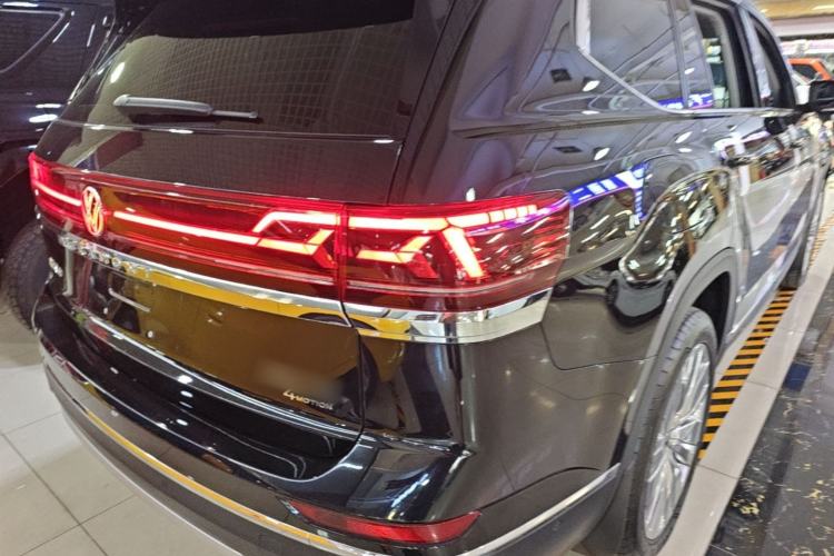 Used Volkswagen Teramont 2021 380TSI Four-Wheel Drive Prestige Flagship Edition Right Rear Taillight