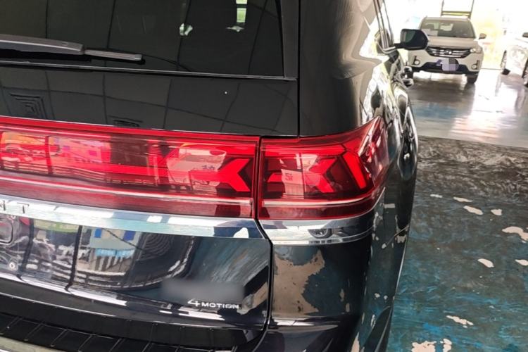 Used Volkswagen Teramont 2021 530 V6 All-Wheel Drive Prestige Flagship Edition Right Rear Taillight