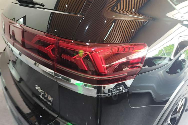 Used Volkswagen Teramont 2021 380TSI Four-Wheel Drive Prestige Luxury Edition Right Rear Taillight