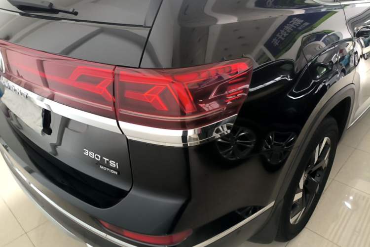 Used Volkswagen Teramont 2021 380TSI Four-Wheel Drive Prestige Luxury Edition Right Rear Taillight