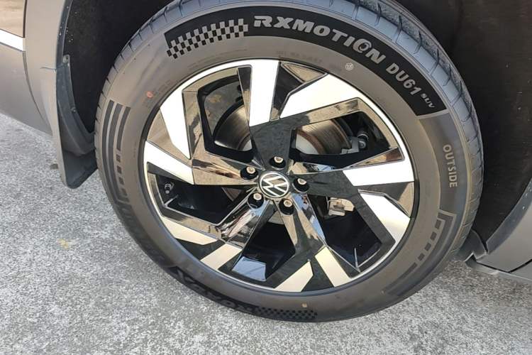 Used Volkswagen Teramont 2021 380TSI Four-Wheel Drive Prestige Luxury Edition Right Rear Wheel Hub