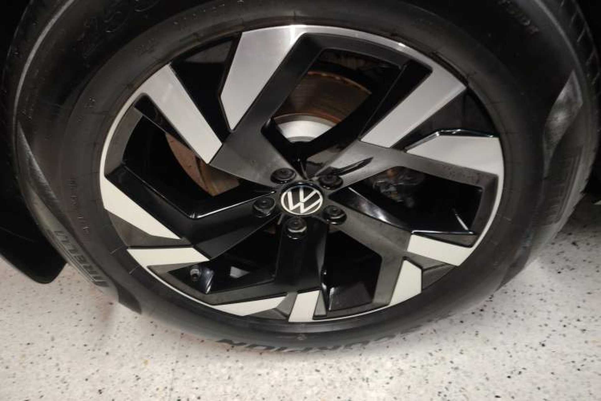 Used Volkswagen Teramont 2021 380TSI Four-Wheel Drive Prestige Luxury Edition Right Rear Wheel Hub