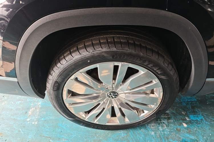 Used Volkswagen Teramont 2021 530 V6 All-Wheel Drive Prestige Flagship Edition Right Rear Wheel Hub