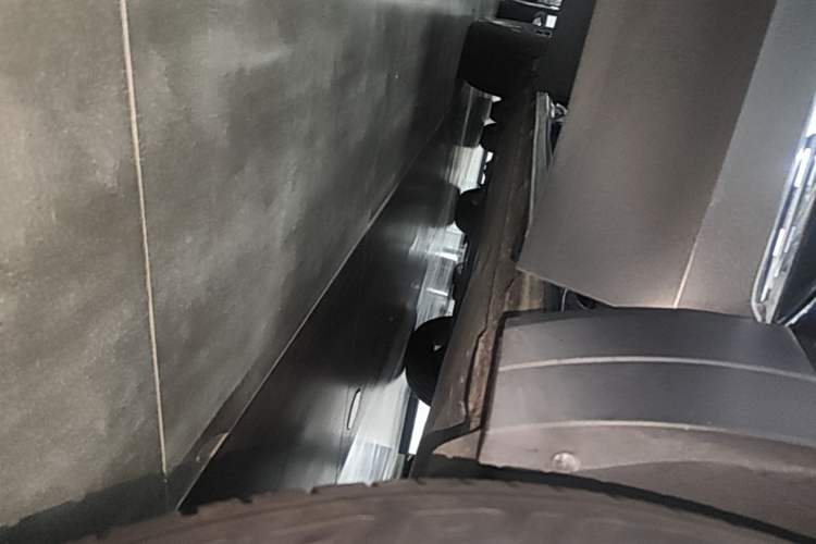 Used Volkswagen Teramont 2021 330TSI Two-Wheel-Drive Prestige Luxury Edition Right Side Sill