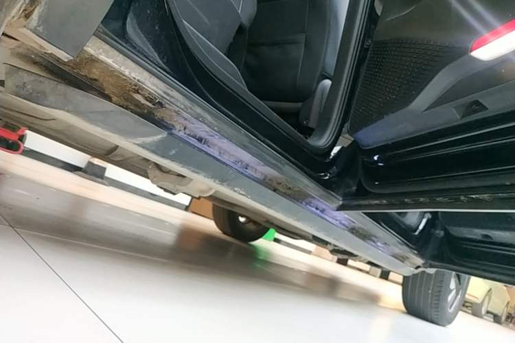 Used Volkswagen Teramont 2021 330TSI Two-Wheel-Drive Prestige Luxury Edition Right Side Sill