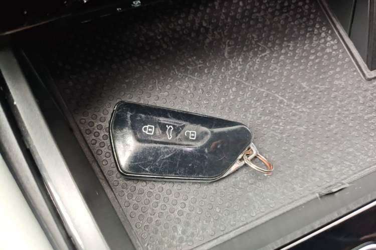 Used Volkswagen Teramont 2021 380TSI Four-Wheel Drive Luxury Edition Vehicle Key