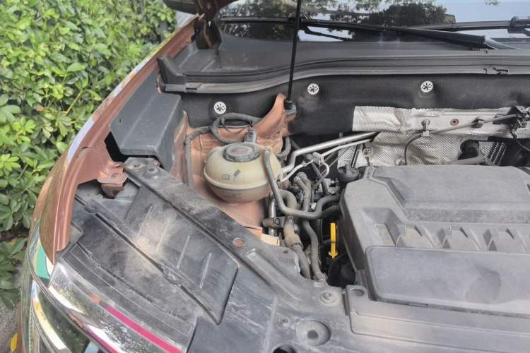 Used Volkswagen Teramont 2021 380TSI Four-Wheel Drive Prestige Luxury Edition Engine Bay Right