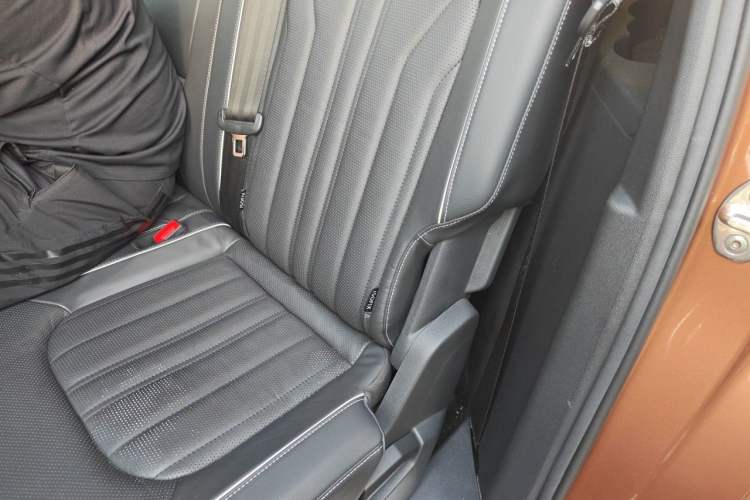 Used Volkswagen Teramont 2021 380TSI Four-Wheel Drive Prestige Luxury Edition Left Rear Seat