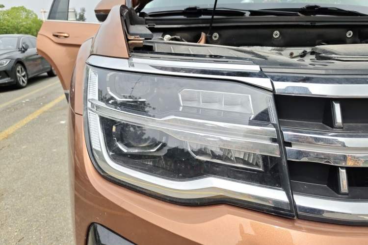 Used Volkswagen Teramont 2021 380TSI Four-Wheel Drive Prestige Luxury Edition Right Front Headlight