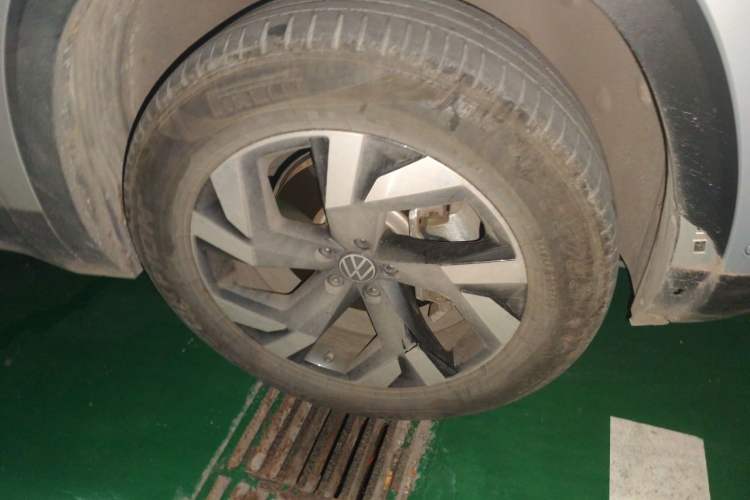 Used Volkswagen Teramont 2021 380TSI Four-Wheel Drive Prestige Luxury Edition Right Front Wheel Hub