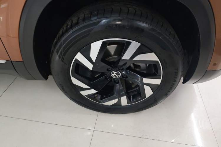 Used Volkswagen Teramont 2021 380TSI Four-Wheel Drive Prestige Luxury Edition Right Front Wheel Hub