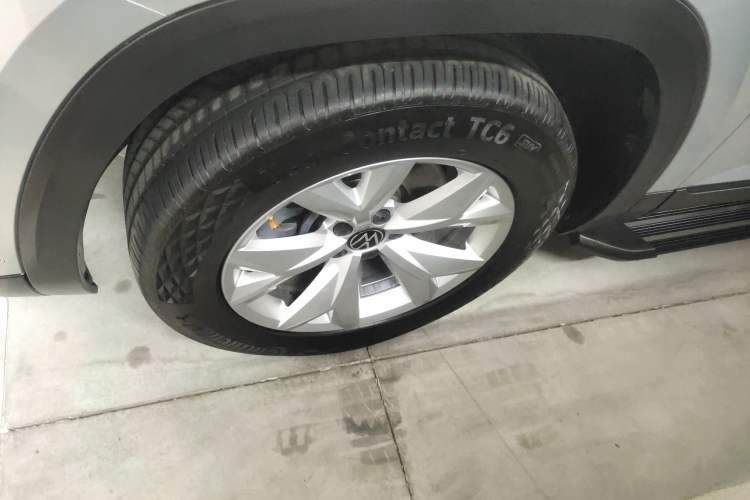 Used Volkswagen Teramont 2021 380TSI Four-Wheel Drive Luxury Edition Left Front Wheel Hub
