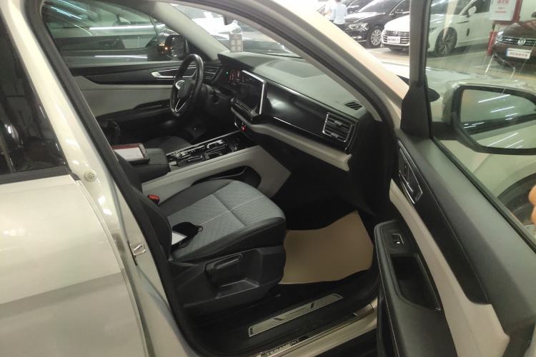 Used Volkswagen Teramont 2021 380TSI Four-Wheel Drive Luxury Edition Right Front Seat