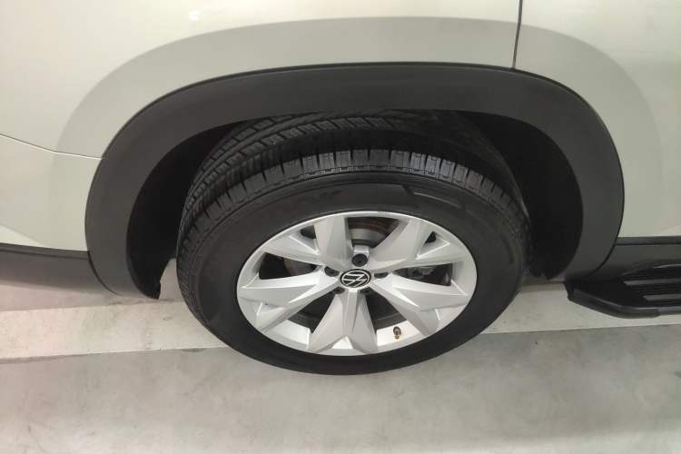 Used Volkswagen Teramont 2021 380TSI Four-Wheel Drive Luxury Edition Right Rear Wheel Hub