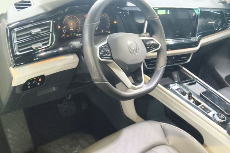 Used Volkswagen Teramont 2021 380TSI Four-Wheel Drive Prestige Luxury Edition Center Console