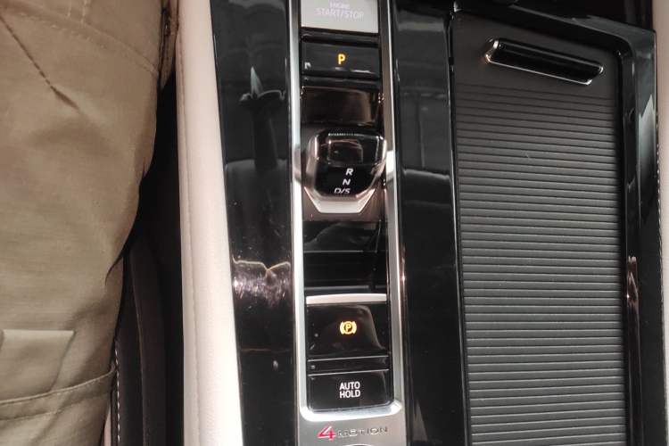 Used Volkswagen Teramont 2021 380TSI Four-Wheel Drive Prestige Flagship Edition Gear Lever