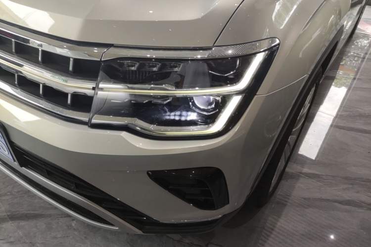 Used Volkswagen Teramont 2021 380TSI Four-Wheel Drive Prestige Flagship Edition Left Front Headlight