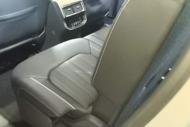 Used Volkswagen Teramont 2021 380TSI Four-Wheel Drive Prestige Luxury Edition Left Rear Seat