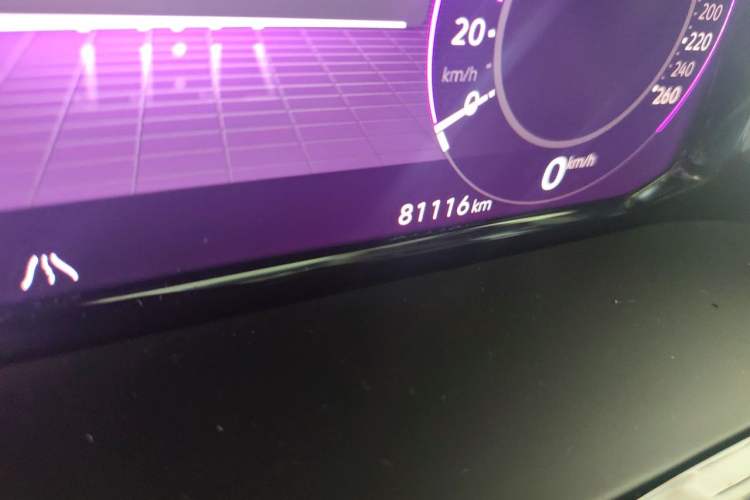 Used Volkswagen Teramont 2021 530 V6 Four-Wheel Drive Prestige Luxury Edition Odometer Close Up