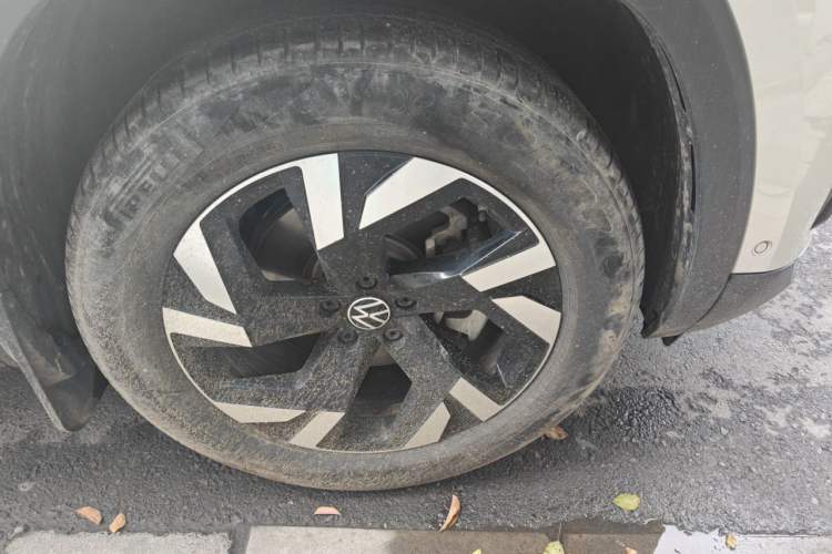 Used Volkswagen Teramont 2021 330TSI Two-Wheel-Drive Prestige Luxury Edition Right Front Wheel Hub