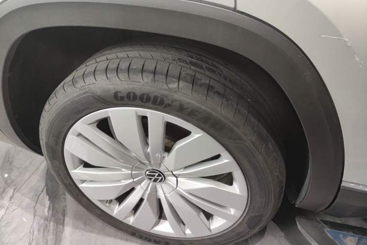 Used Volkswagen Teramont 2021 380TSI Four-Wheel Drive Prestige Flagship Edition Right Rear Wheel Hub