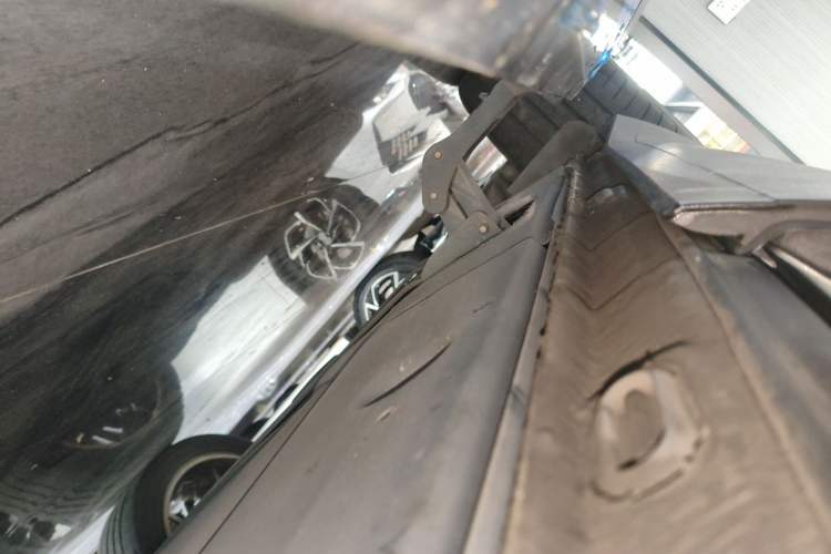 Used Volkswagen Teramont 2021 380TSI Four-Wheel Drive Prestige Flagship Edition Right Side Sill