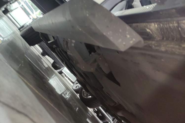 Used Volkswagen Teramont 2021 380TSI Four-Wheel Drive Prestige Flagship Edition Right Side Sill