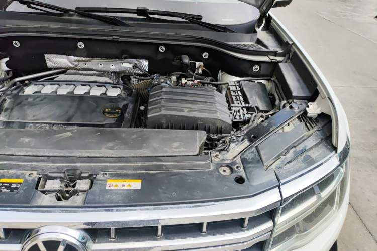 Used Volkswagen Teramont 2021 530 V6 All-Wheel Drive Prestige Flagship Edition Engine Bay Left