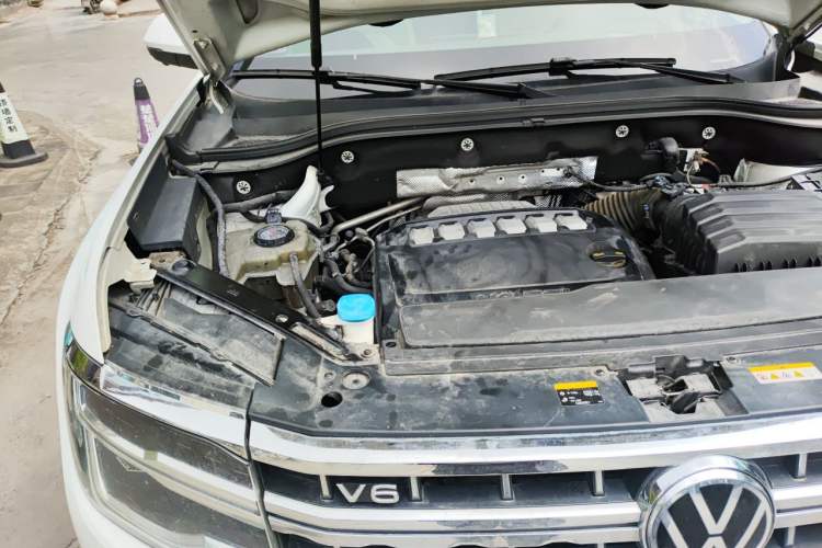 Used Volkswagen Teramont 2021 530 V6 All-Wheel Drive Prestige Flagship Edition Engine Bay Right