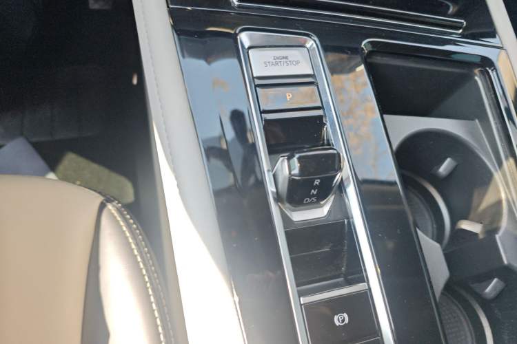 Used Volkswagen Teramont 2021 380TSI Four-Wheel Drive Luxury Edition Gear Lever