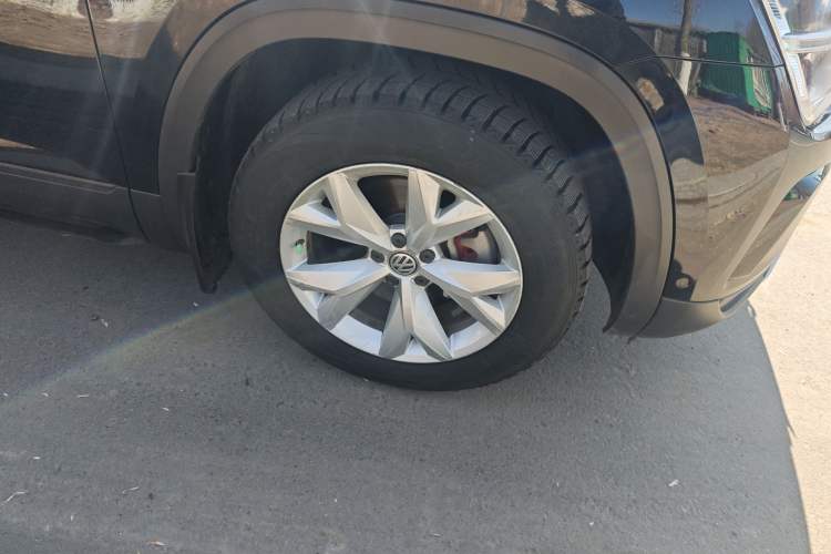 Used Volkswagen Teramont 2021 380TSI Four-Wheel Drive Luxury Edition Right Front Wheel Hub