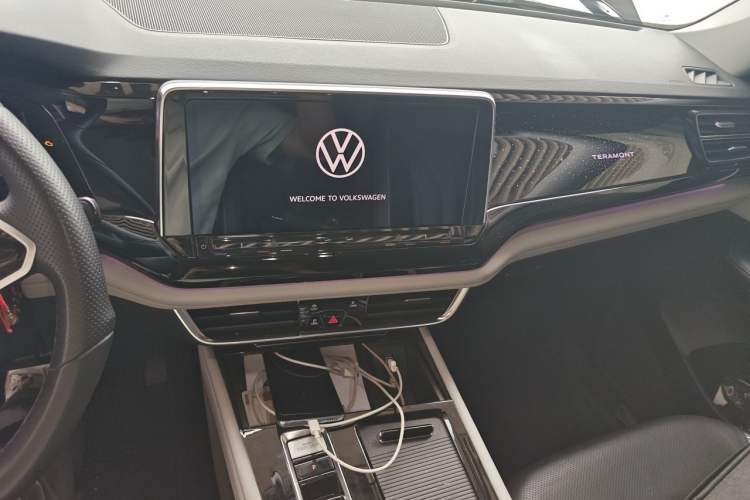 Used Volkswagen Teramont 2022 380TSI Four-Wheel Drive Prestige Luxury Edition Audio And AC Panel