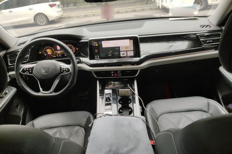 Used Volkswagen Teramont 2022 380TSI Four-Wheel Drive Prestige Flagship Edition Center Console