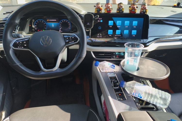 Used Volkswagen Teramont 2022 330TSI Two-Wheel-Drive Prestige Luxury Edition Center Console