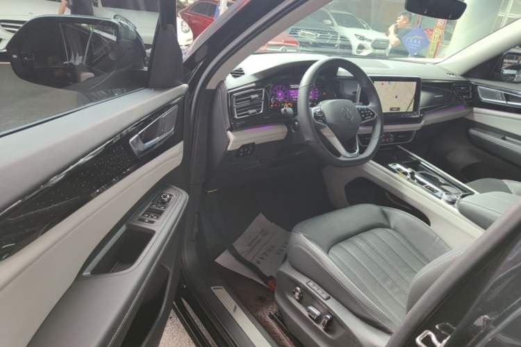 Used Volkswagen Teramont 2022 530 V6 Four-Wheel Drive Prestige Luxury Edition Driver Seat
