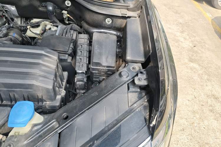 Used Volkswagen Teramont 2022 330TSI Two-Wheel-Drive Prestige Luxury Edition Engine Bay Left