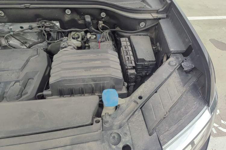 Used Volkswagen Teramont 2022 330TSI Two-Wheel-Drive Luxury Edition Engine Bay Left