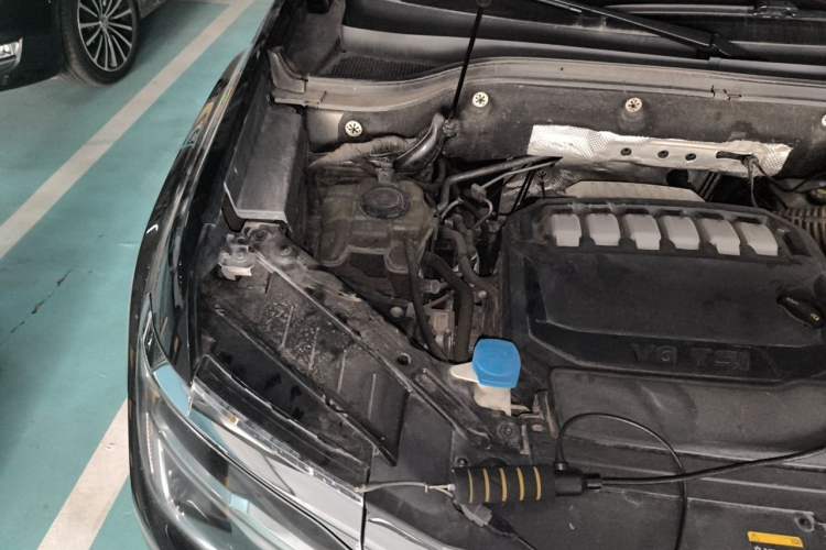 Used Volkswagen Teramont 2022 530 V6 Four-Wheel Drive Prestige Luxury Edition Engine Bay Right