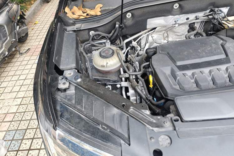 Used Volkswagen Teramont 2022 330TSI Two-Wheel-Drive Prestige Luxury Edition Engine Bay Right