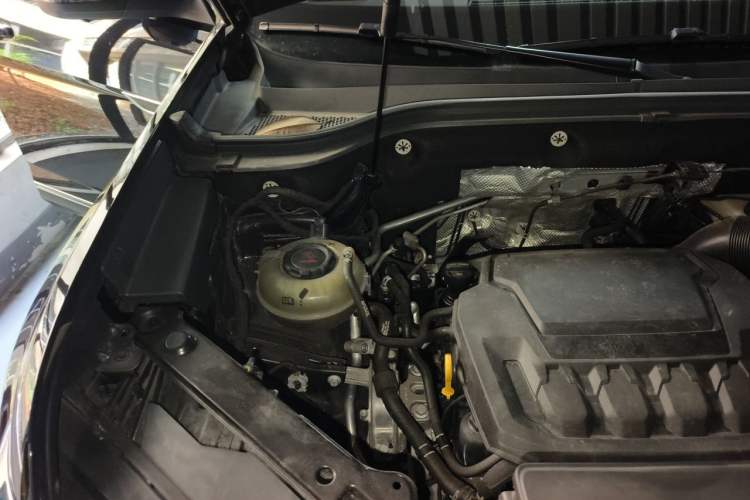 Used Volkswagen Teramont 2022 380TSI Four-Wheel Drive Prestige Flagship Edition Engine Bay Right
