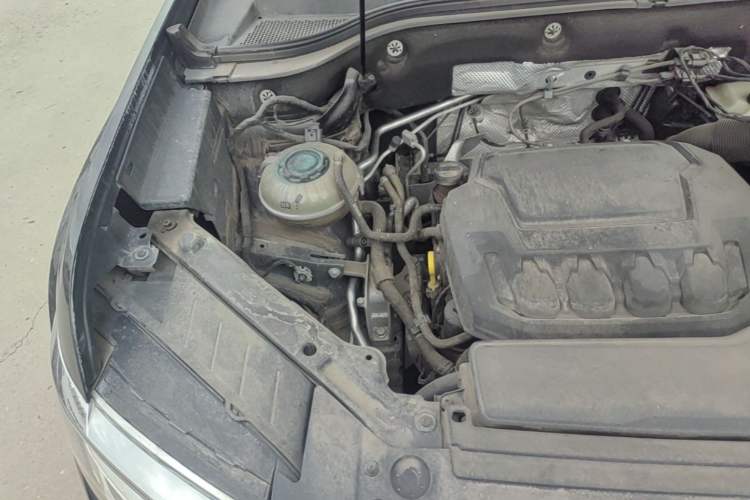 Used Volkswagen Teramont 2022 330TSI Two-Wheel-Drive Luxury Edition Engine Bay Right