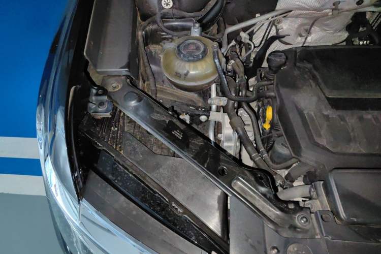 Used Volkswagen Teramont 2022 380TSI Four-Wheel Drive Prestige Flagship Edition Engine Bay Right