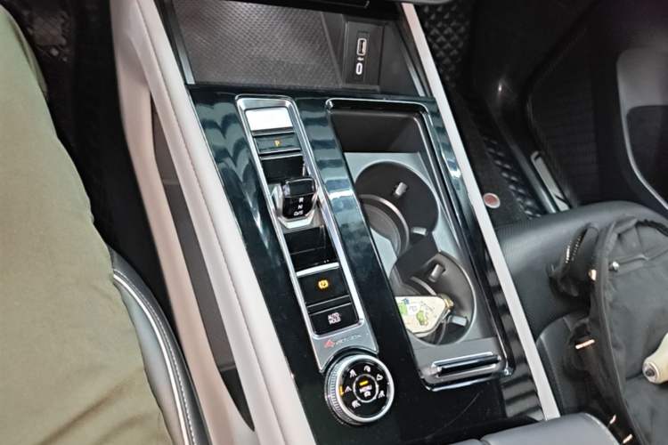 Used Volkswagen Teramont 2022 380TSI Four-Wheel Drive Prestige Luxury Edition Gear Lever