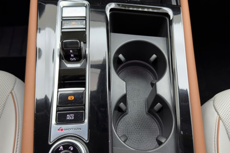 Used Volkswagen Teramont 2022 380TSI Four-Wheel Drive Prestige Luxury Edition Gear Lever