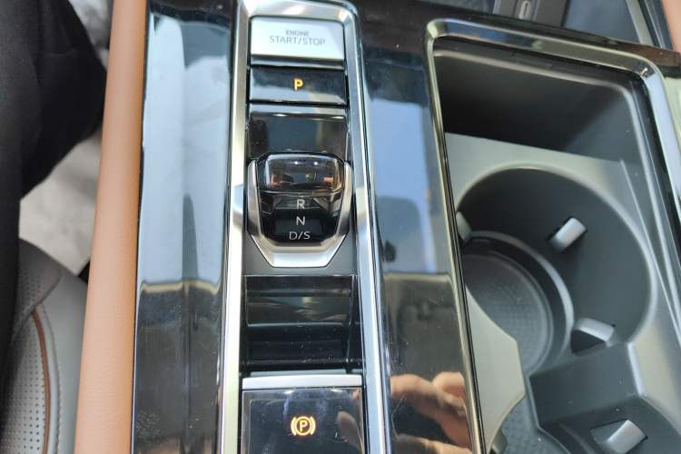 Used Volkswagen Teramont 2022 380TSI Four-Wheel Drive Prestige Flagship Edition Gear Lever